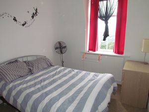 Double bedroom - click for photo gallery